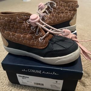 Toddler girls Duck Boots.